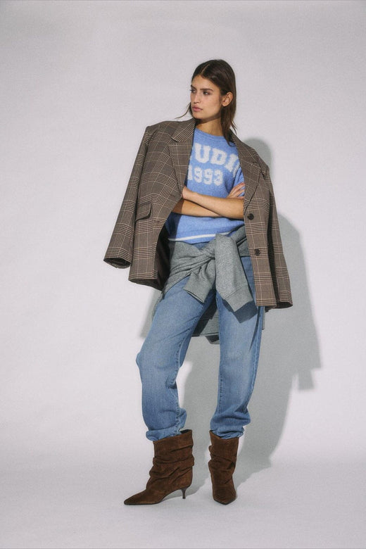 Noisy May - Nmamari L/S O-Neck Varsity Knit - 5077069 Hydrangea Text In Cloud Dancer