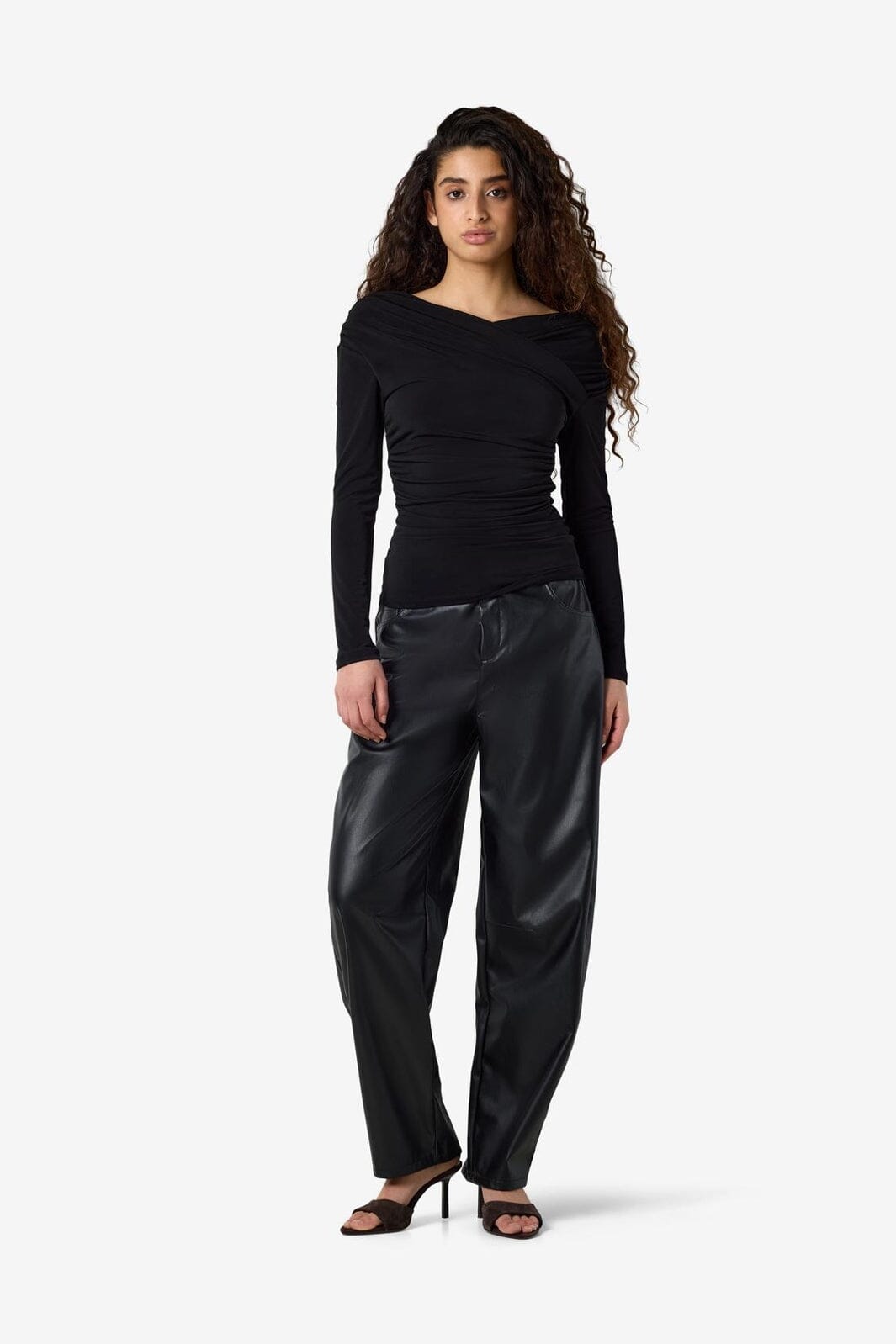 Noisy May - Nmbella Tulla L/S Draped Top - 5129667 Black