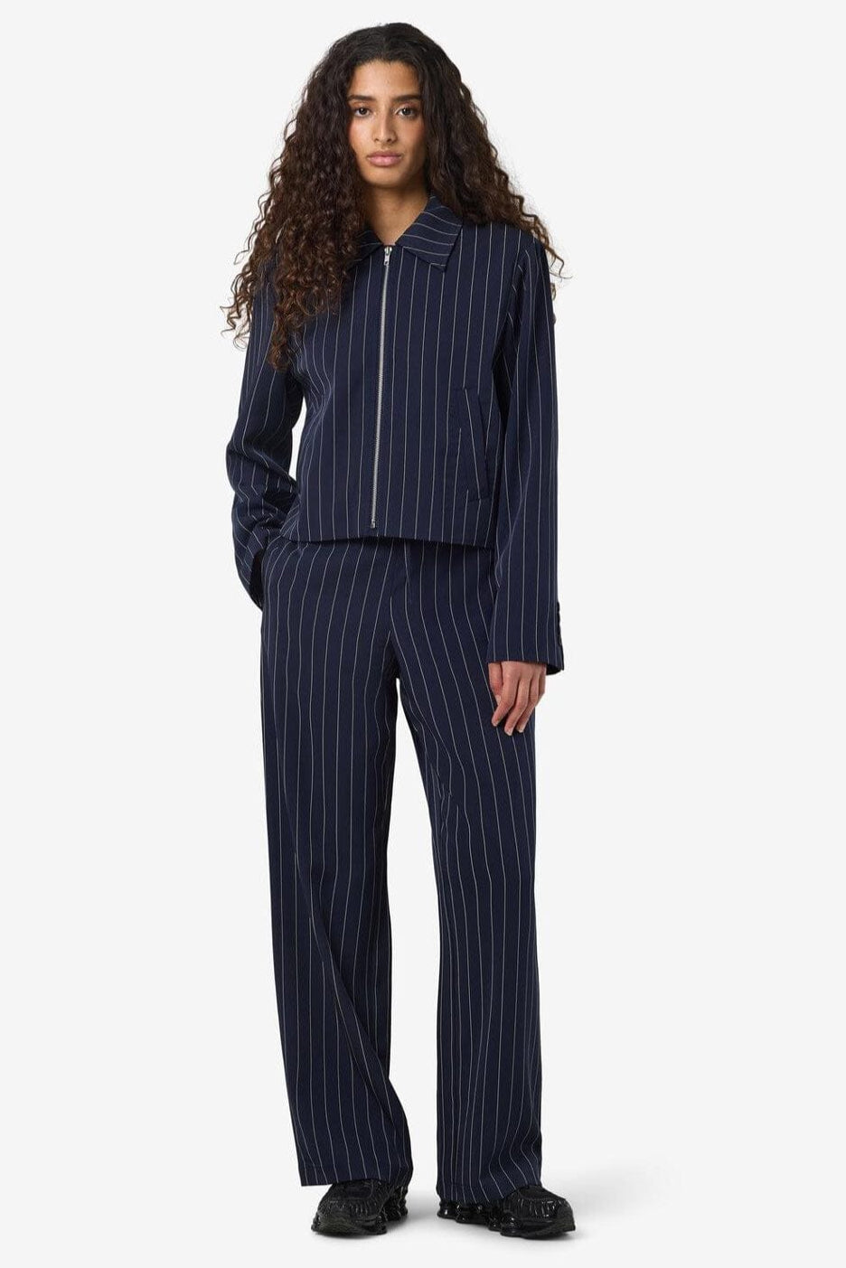 Noisy May - Nmella L/S Pinstripe Jacket Fwd - 4896947 Navy Blazer White