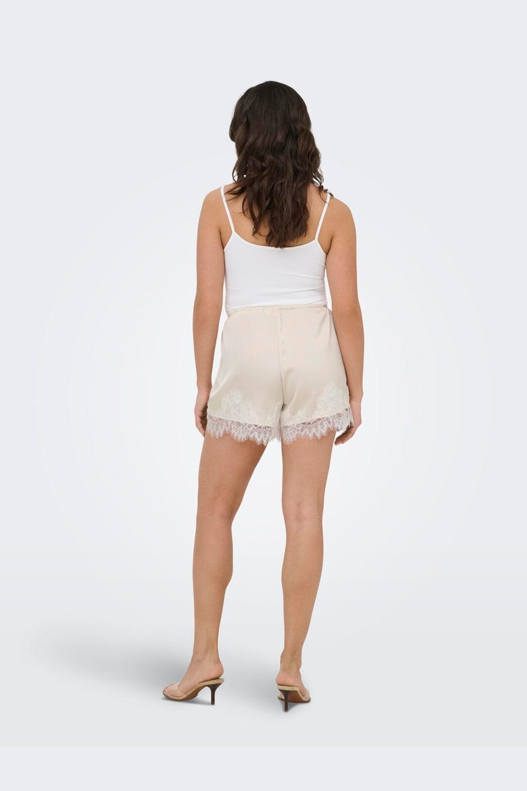 Only - Onlmenus Lace Satin Shorts - 5131878 Birch White Lace