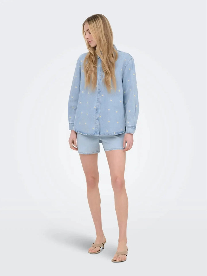 Only - Onlvera Ls Daisy Emb Shirt Qyt - 4992049 Medium Blue Denim Skjorter 