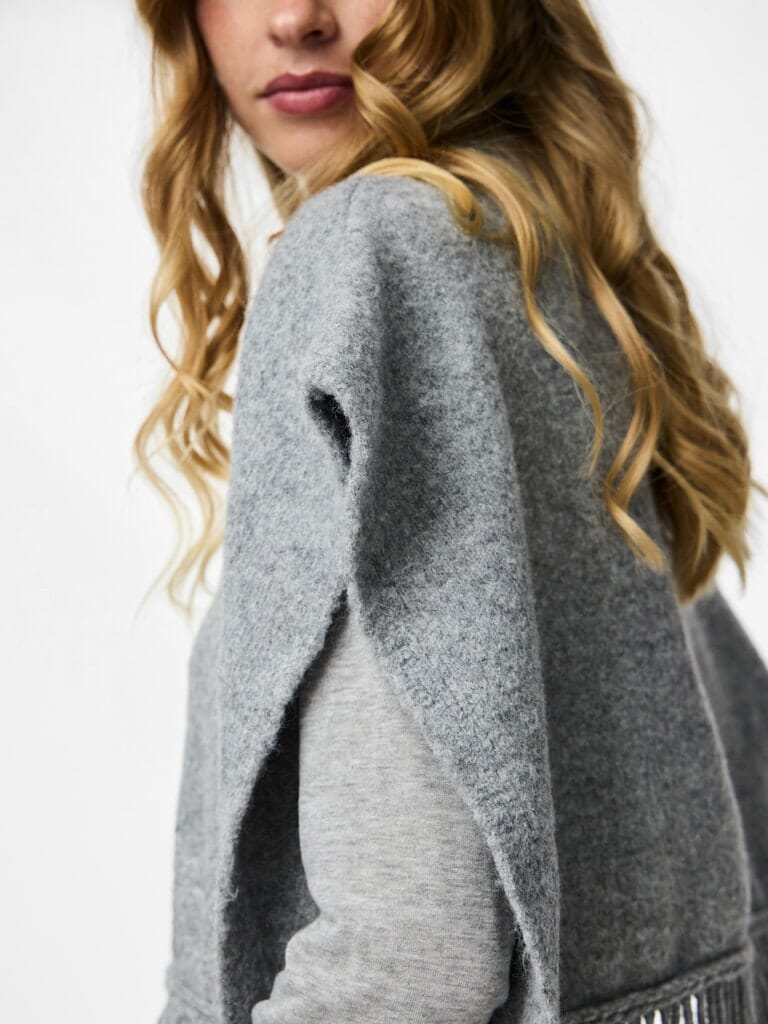 Pieces - Pcjulle Poncho - 4835307 Light Grey Melange Ponchoer 