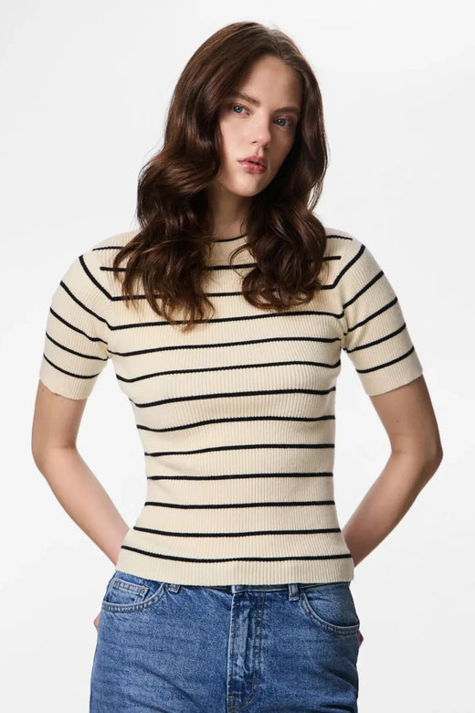 Pieces - Pcmira Ss O-Neck Knit - 4899817 Birch Black Narrow T-shirts 