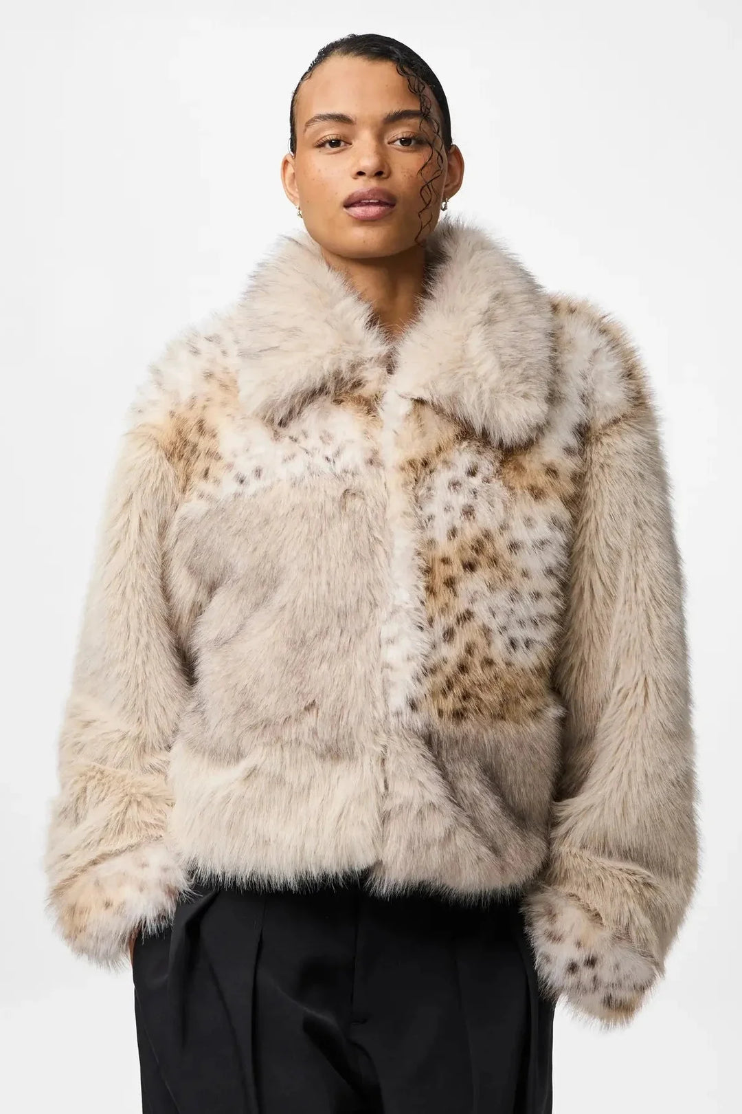 Pieces - Pcplush Short Fluffy Jacket - 5023208 Porpoise Patchwork Jakker 