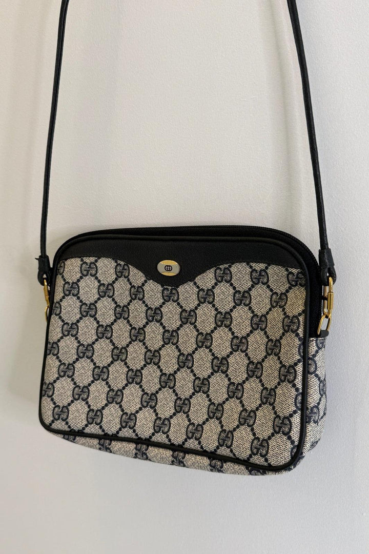 Preloved Vintageline x Molly&My - Vintage Gucci Crossbody - Logo Tasker 