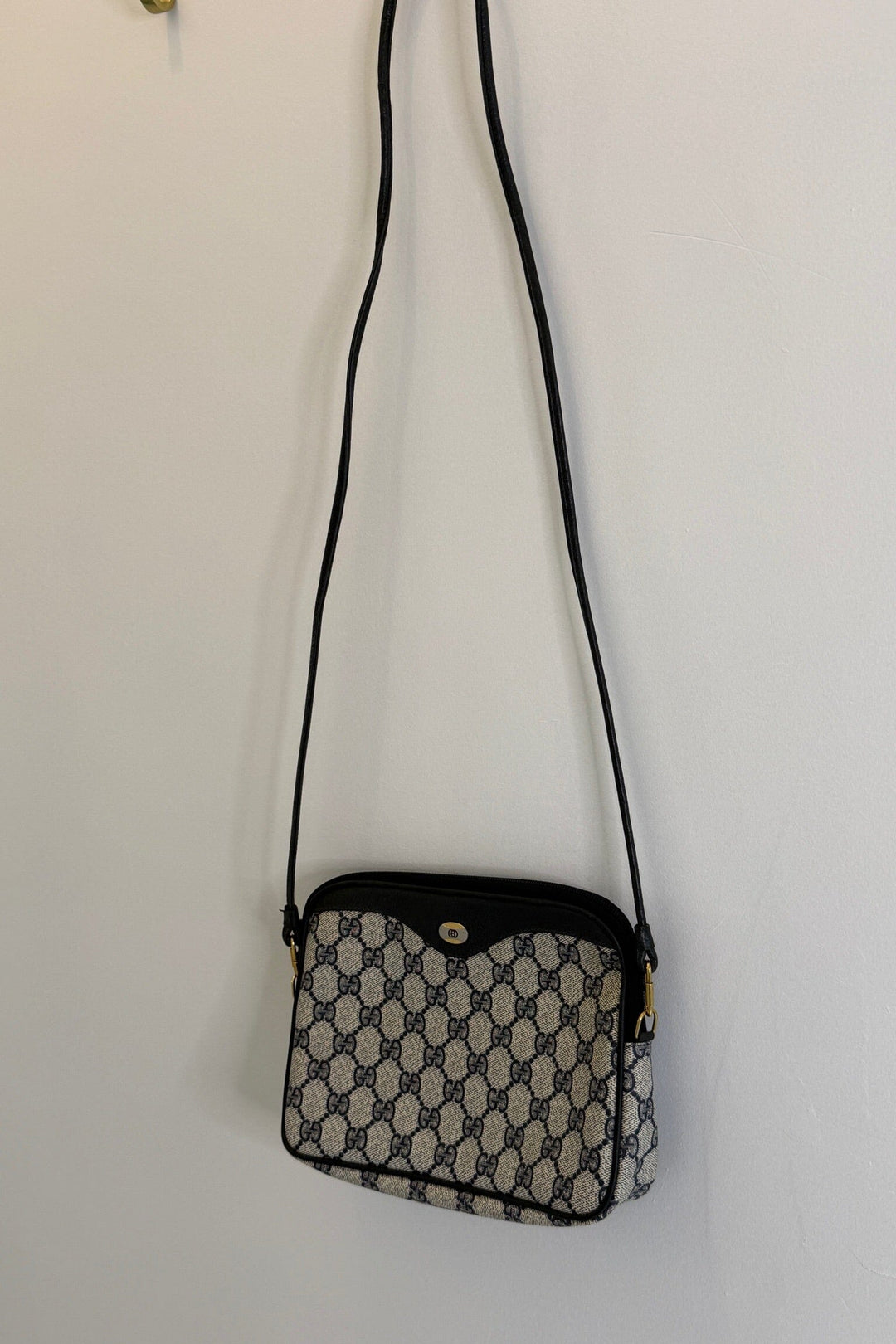 Preloved Vintageline x Molly&My - Vintage Gucci Crossbody - Logo Tasker 