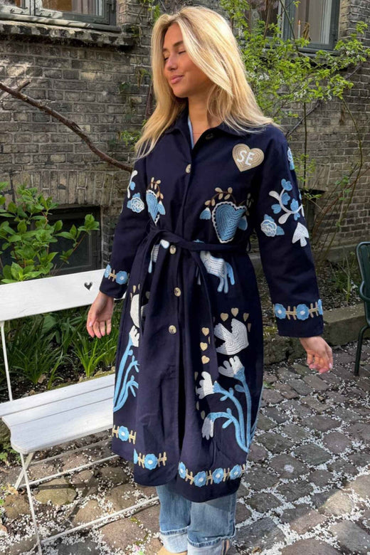 Sissel Edelbo - Rose Coat Se 2038 - Navy Horses 