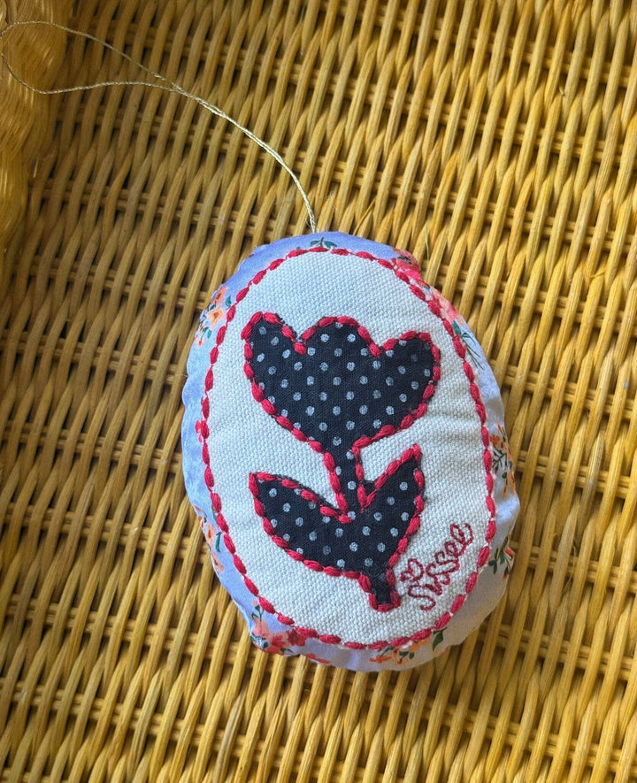 Sissel Edelbo - Vera Easter Egg Ornament SE 2083 - Purple Floral Interiør 