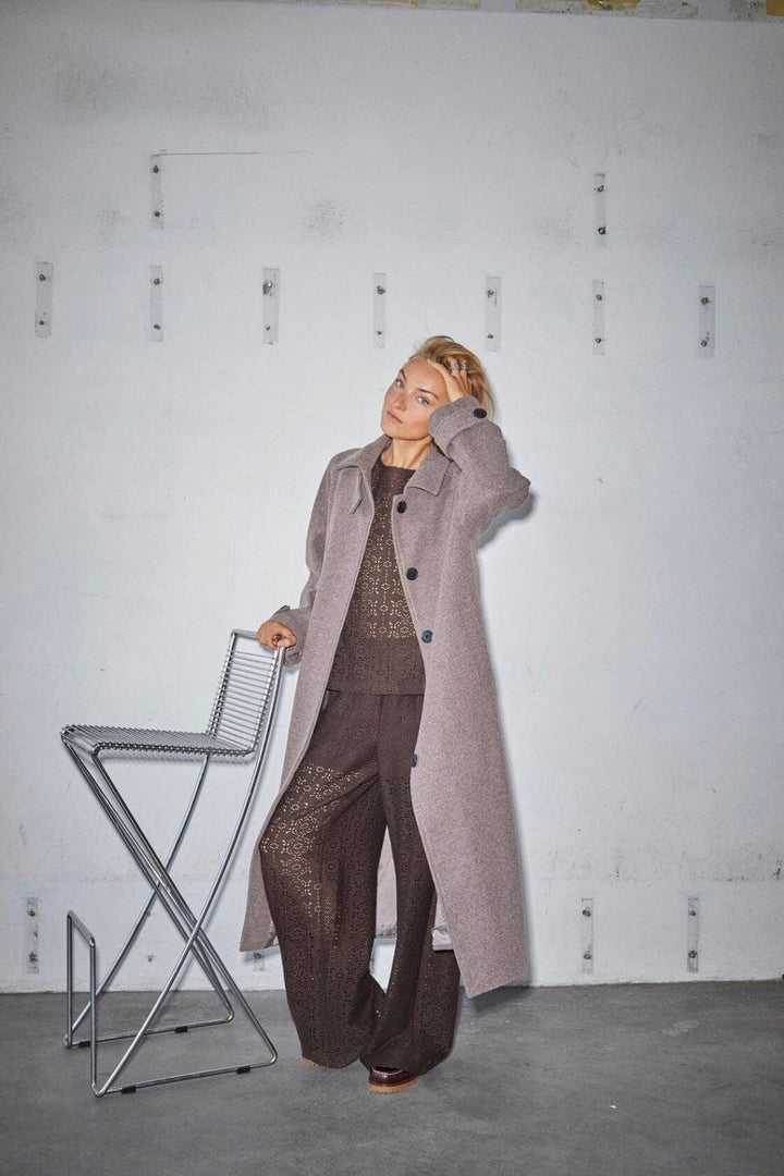 Sisters Point - Caleb-N.Long1 18783 - 216 - Brown Mel. Jakker 