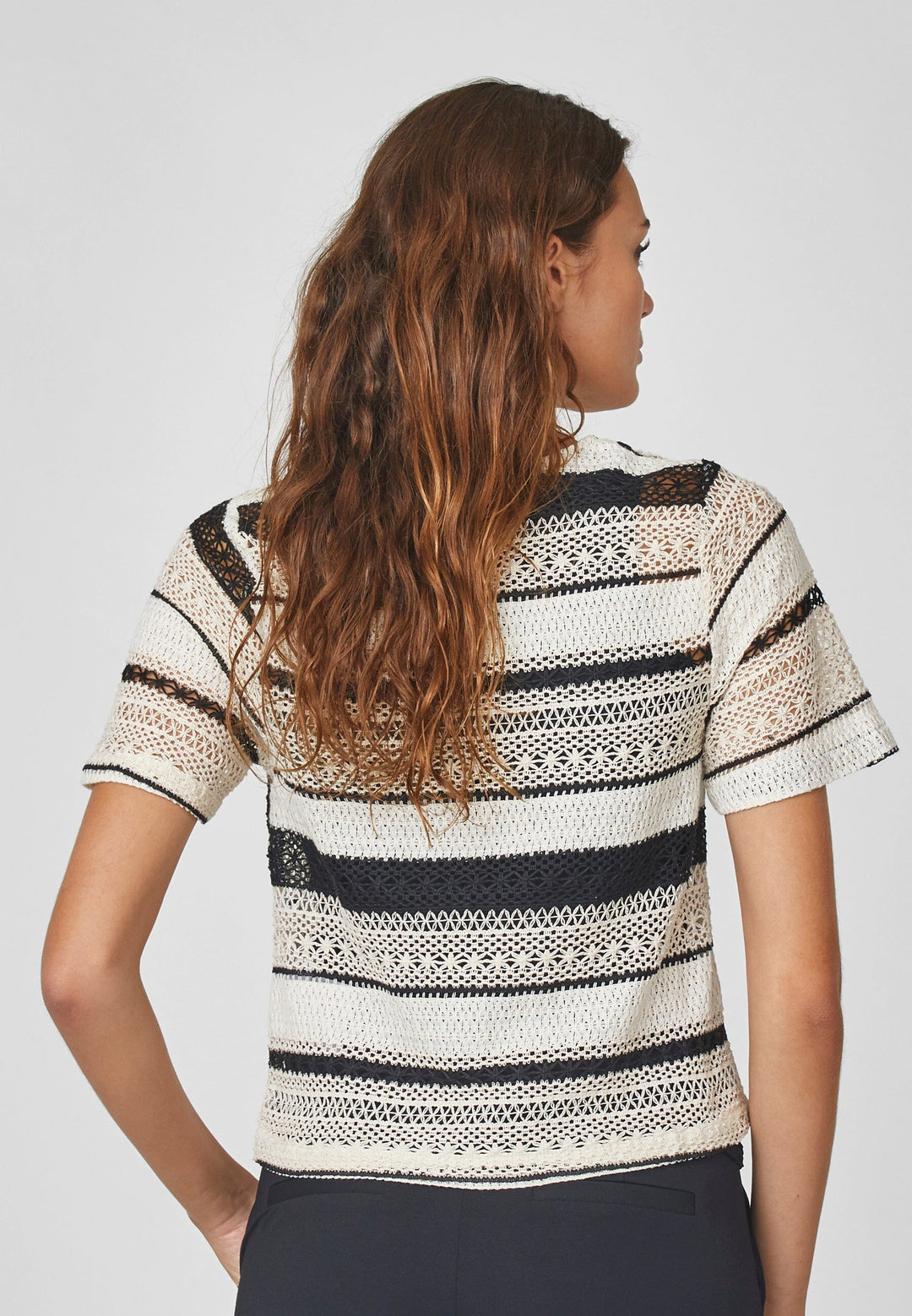 Sisters Point - Elasa-Ss - 119 Cream/Black T-shirts 