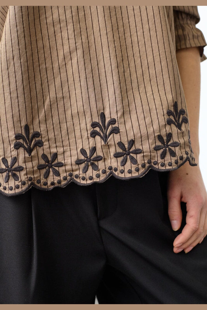 Sisters Point - Inusa-Ss2 19647 - 833 - Brown Stripes