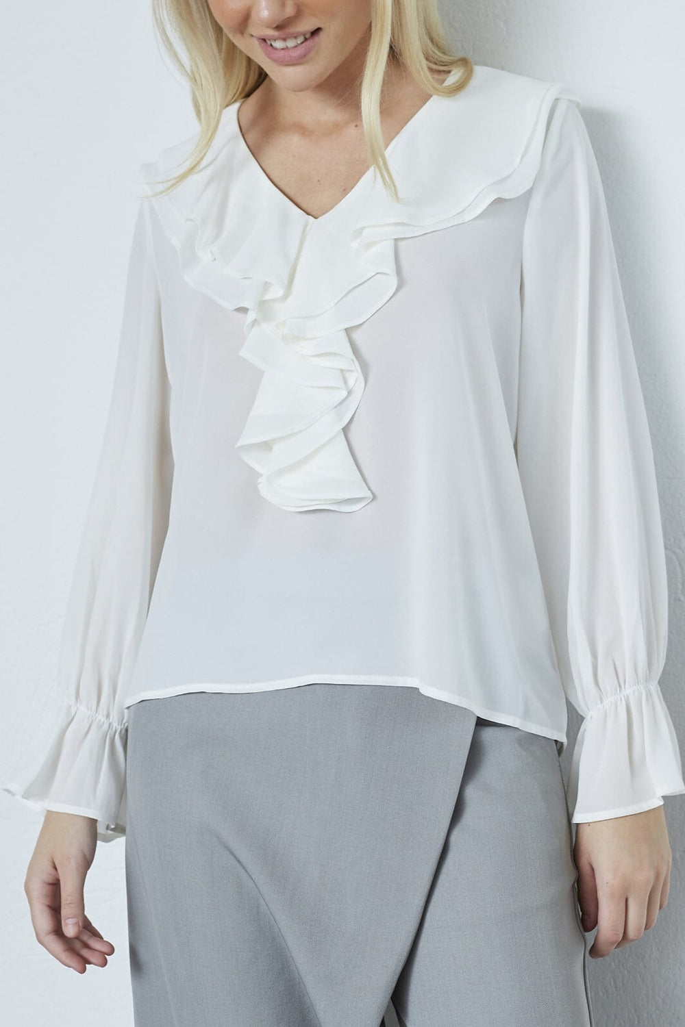 Sisters Point - Love1433 19292 - 115 - Cream Bluser 