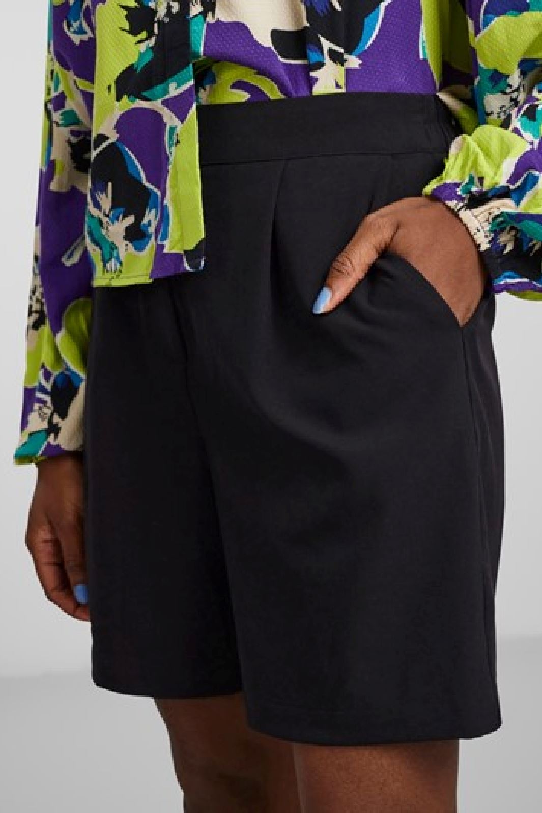Y.A.S - Yashelen Long Shorts S. - Black Shorts 